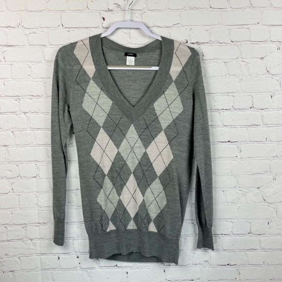 J. Crew Sweaters - J. Crew Gray V-Neck Sweater w/Argyle Pattern
Medium 100% Merino Wool Lightweight